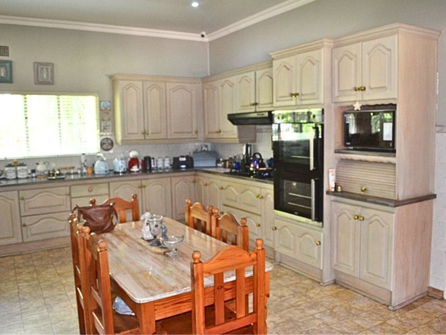 4 Bedroom Property for Sale in Wilgenhof Free State